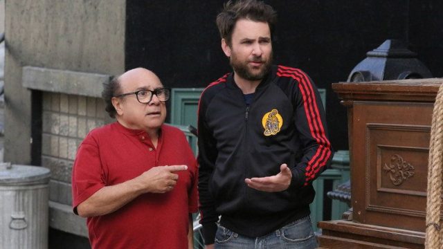 Siempre hace sol en Filadelfia S12E06