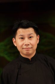 何云伟